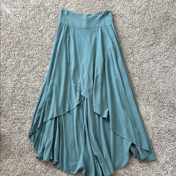 O'Neill Ambrosio Dark Sage Green High-Low Maxi Skirt - Picture 2 of 3